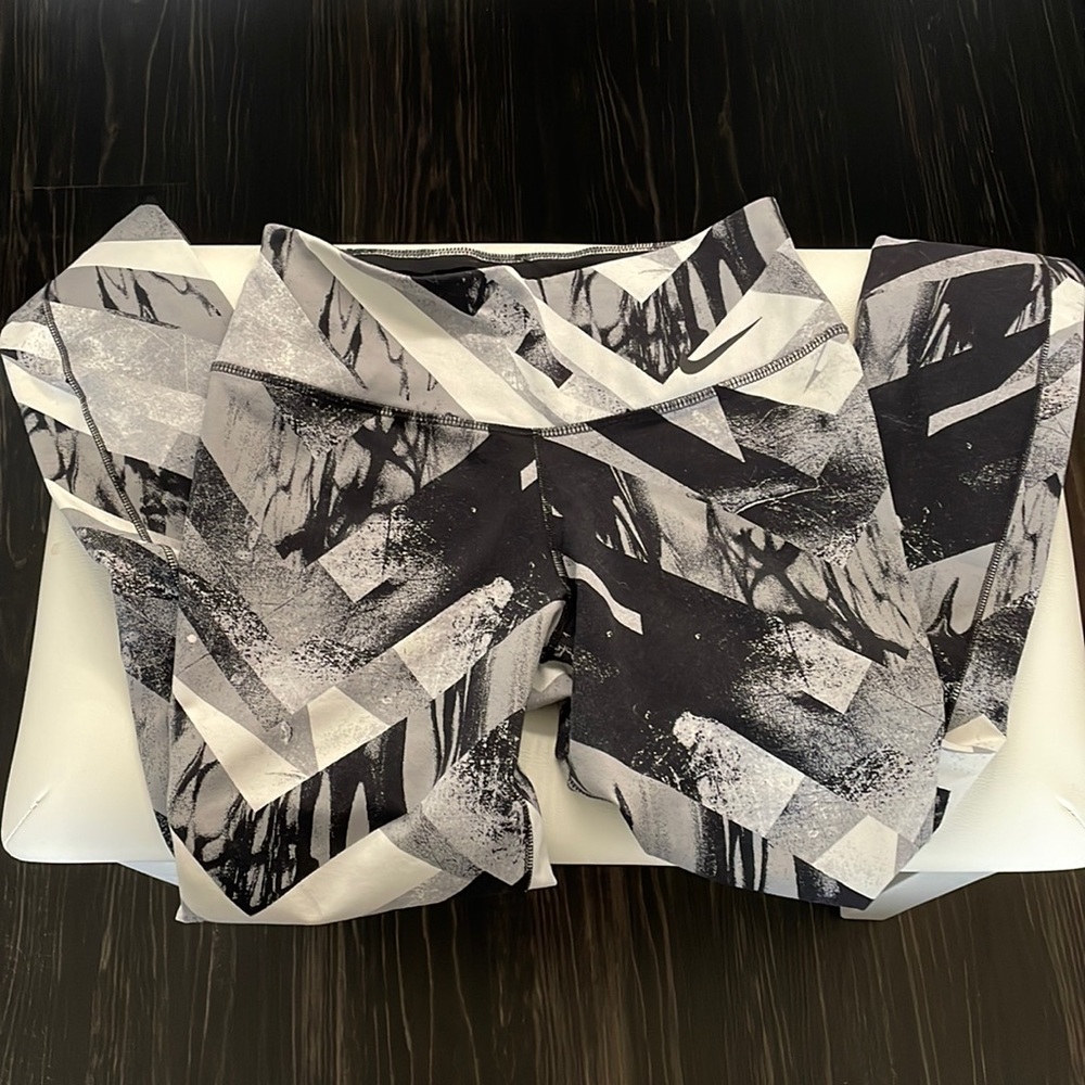 Nike dry fit leggings